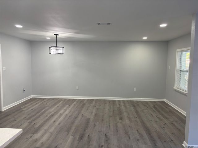 5575 Silverleaf Ave, Baton Rouge, LA 70812