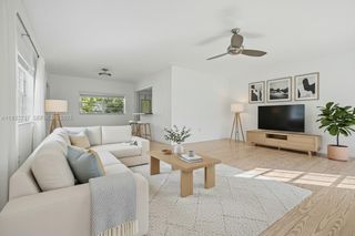 73 Edgewater Dr 3, Coral Gables, FL 33133