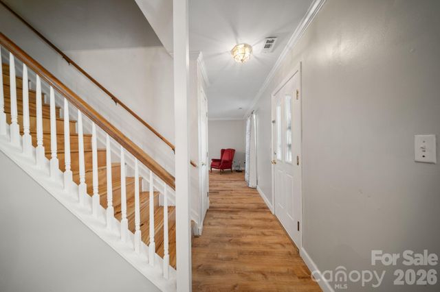 1040 Thorncrest Drive, Fletcher, NC 28732