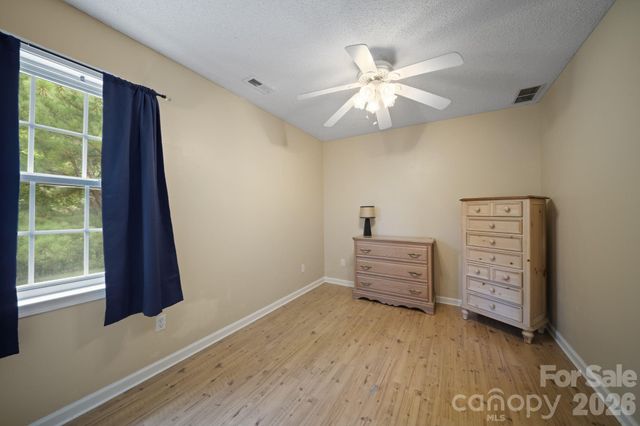 1040 Thorncrest Drive, Fletcher, NC 28732