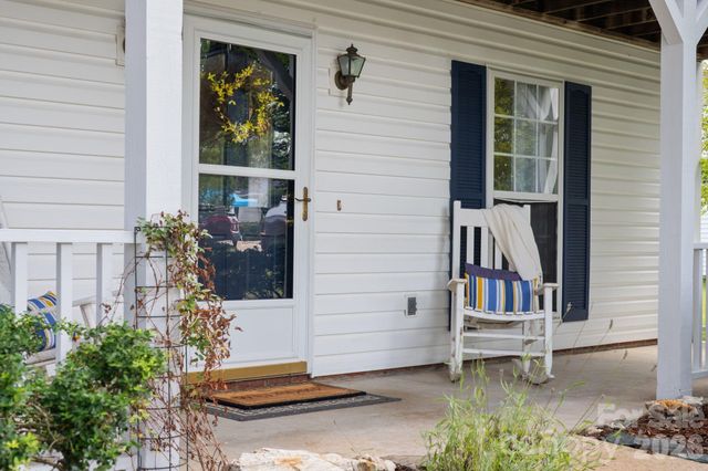 1040 Thorncrest Drive, Fletcher, NC 28732