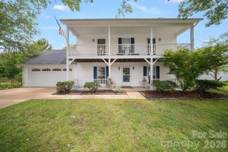 1040 Thorncrest Drive, Fletcher, NC 28732