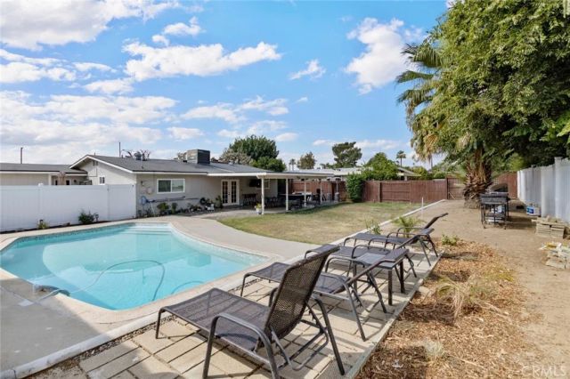 1264 26th Street, San Bernardino, CA 92404