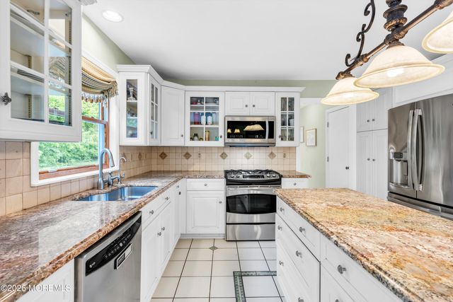 30 Amagansett Drive, Morganville, NJ 07751