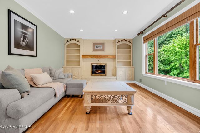 30 Amagansett Drive, Morganville, NJ 07751