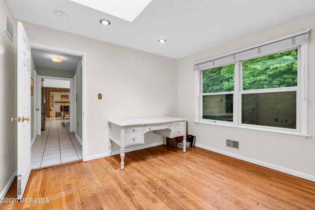30 Amagansett Drive, Morganville, NJ 07751