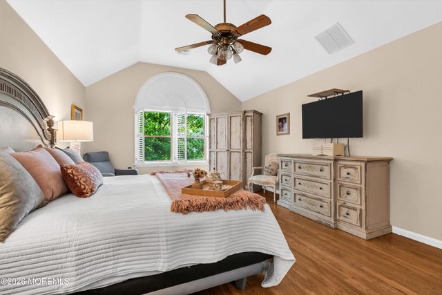 30 Amagansett Drive, Morganville, NJ 07751