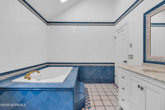 30 Amagansett Drive, Morganville, NJ 07751