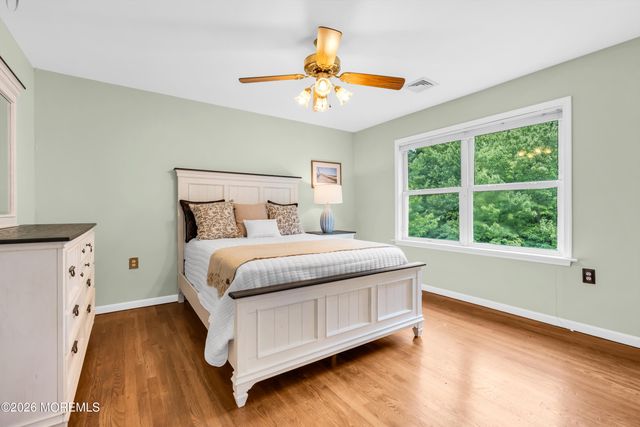 30 Amagansett Drive, Morganville, NJ 07751