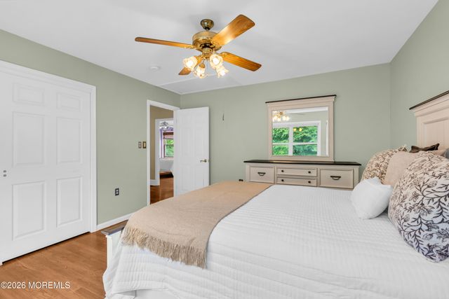 30 Amagansett Drive, Morganville, NJ 07751
