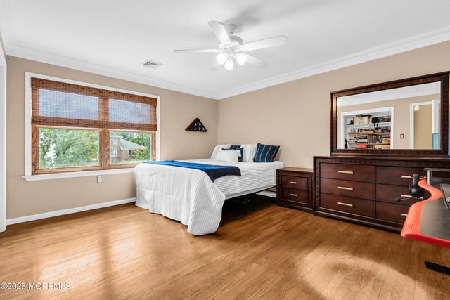 30 Amagansett Drive, Morganville, NJ 07751