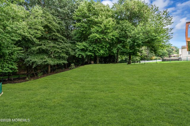 30 Amagansett Drive, Morganville, NJ 07751