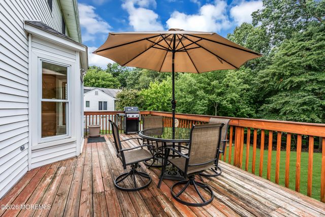 30 Amagansett Drive, Morganville, NJ 07751