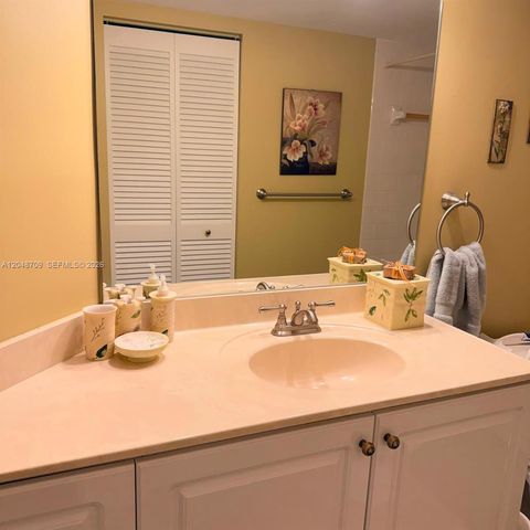 17801 N Bay Rd 206, Sunny Isles Beach, FL 33160
