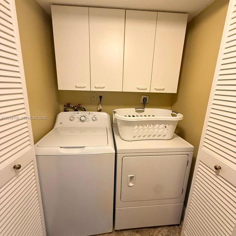 17801 N Bay Rd 206, Sunny Isles Beach, FL 33160