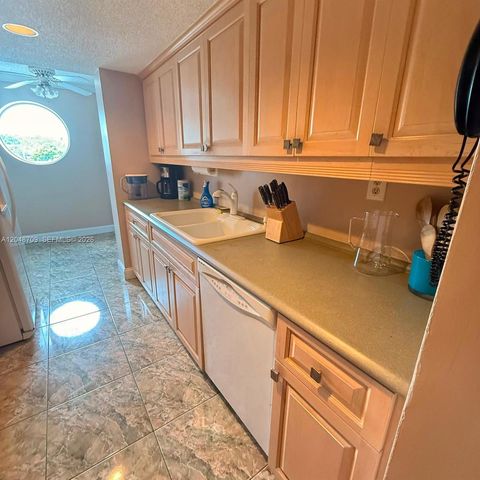 17801 N Bay Rd 206, Sunny Isles Beach, FL 33160