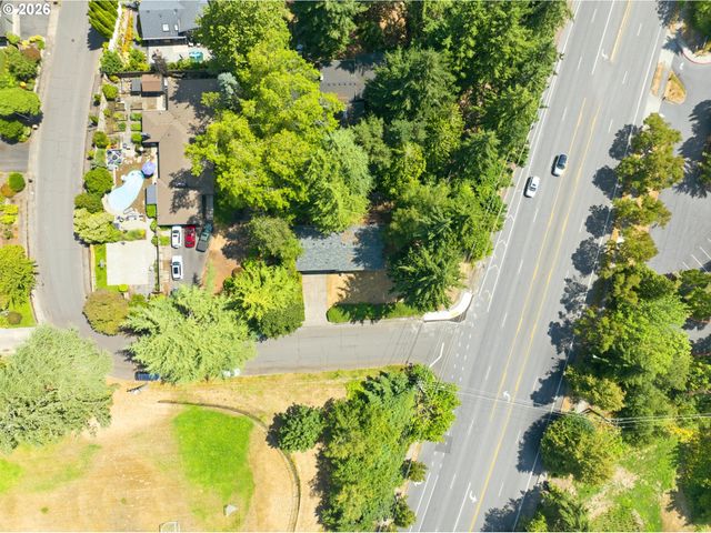 13570 SHIREVA Dr, Lake Oswego, OR 97034