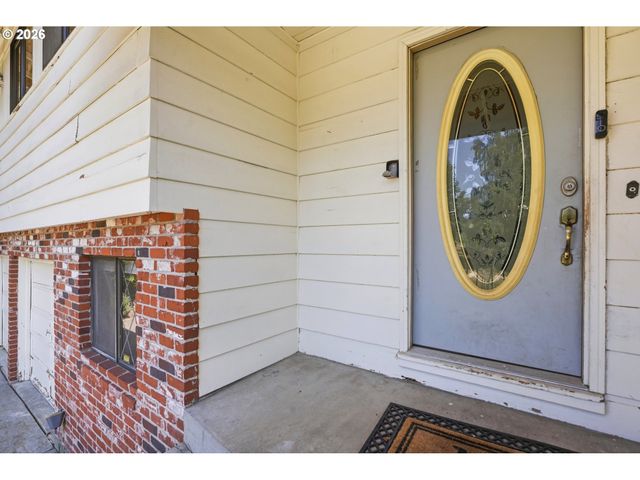 13570 SHIREVA Dr, Lake Oswego, OR 97034