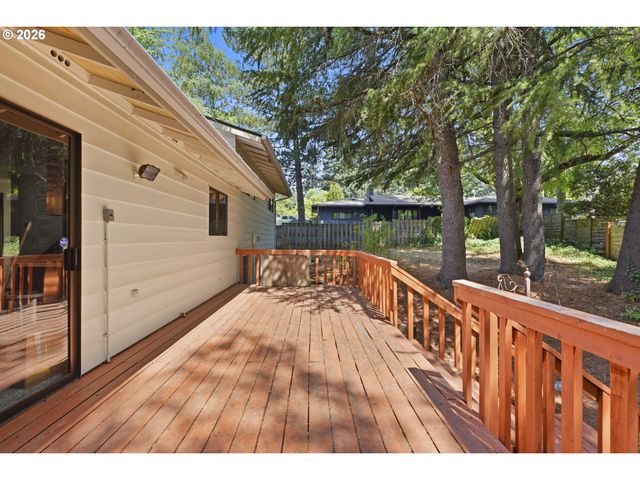 13570 SHIREVA Dr, Lake Oswego, OR 97034