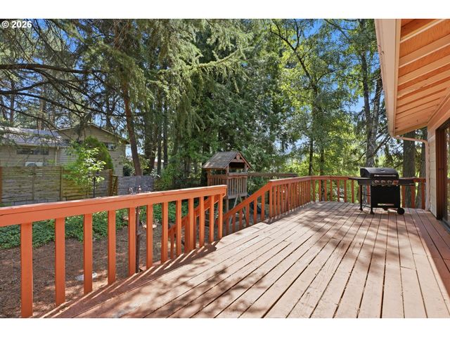 13570 SHIREVA Dr, Lake Oswego, OR 97034