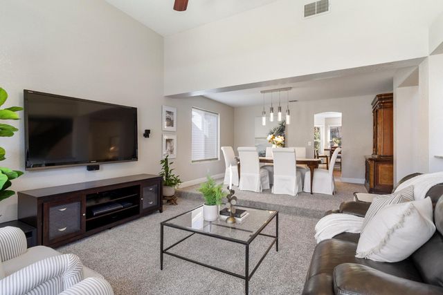 112 Hazelmere Dr, Folsom, CA 95630