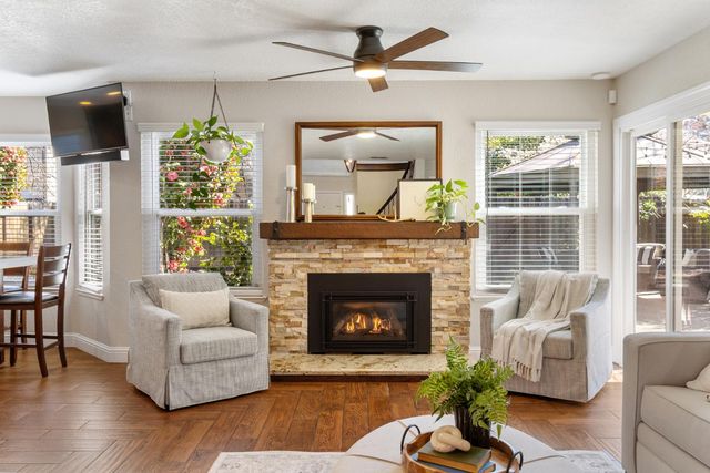 112 Hazelmere Dr, Folsom, CA 95630