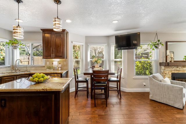 112 Hazelmere Dr, Folsom, CA 95630