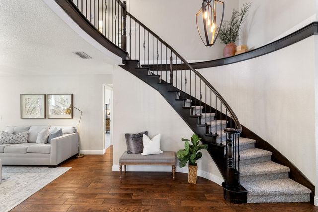 112 Hazelmere Dr, Folsom, CA 95630