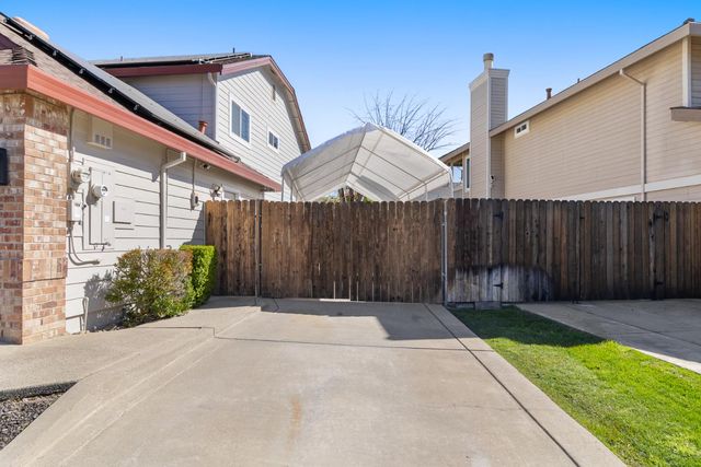 112 Hazelmere Dr, Folsom, CA 95630