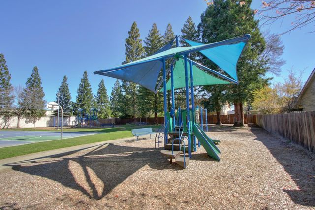 112 Hazelmere Dr, Folsom, CA 95630