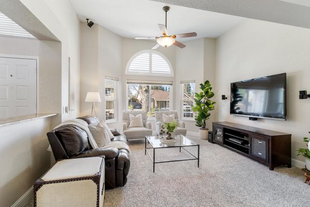 112 Hazelmere Dr, Folsom, CA 95630