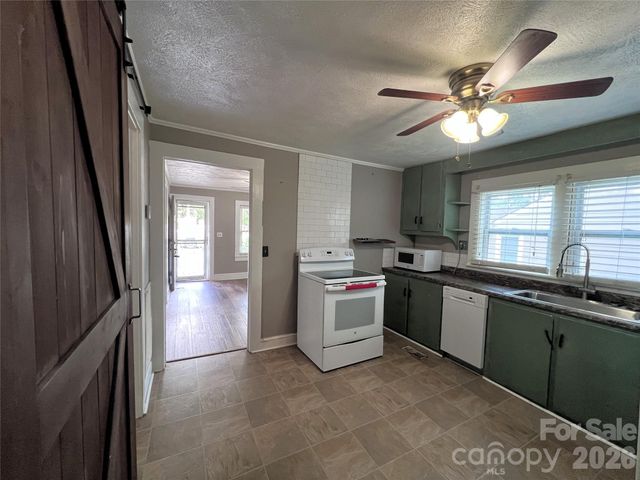 409 S Maple Street, Dallas, NC 28034