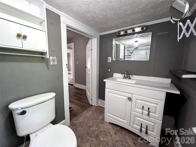409 S Maple Street, Dallas, NC 28034
