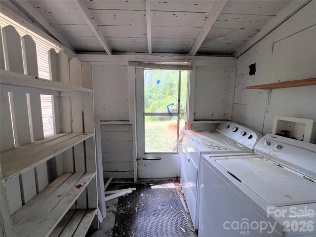 409 S Maple Street, Dallas, NC 28034