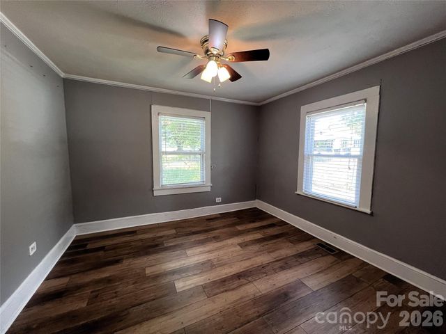 409 S Maple Street, Dallas, NC 28034