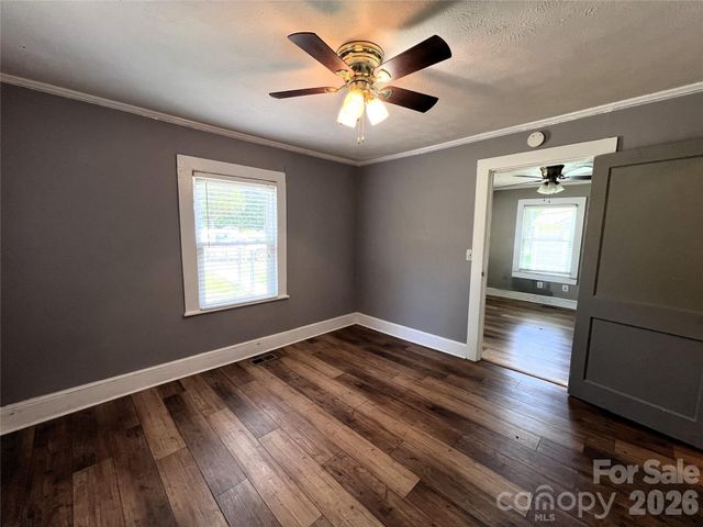 409 S Maple Street, Dallas, NC 28034