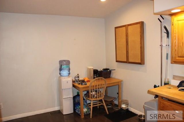 2625 Ammon Road, Ammon, ID 83406