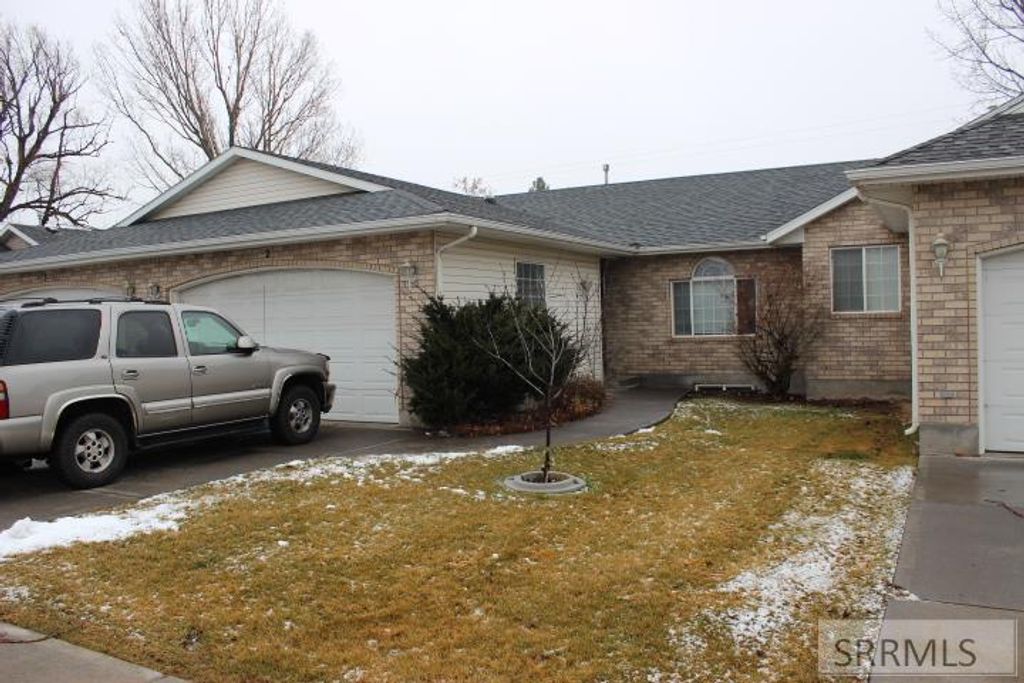 Image 1 of property listing at 2625 Ammon Road, Ammon, ID 83406