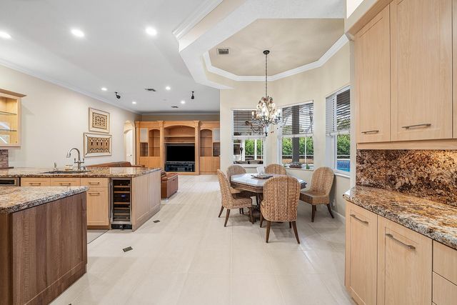 21374 Falls Ridge Way, Boca Raton, FL 33428