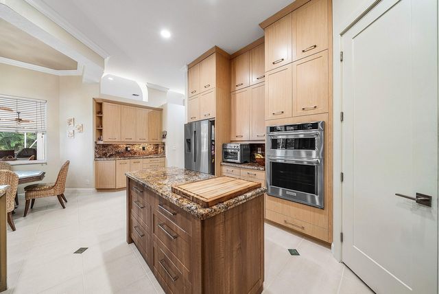 21374 Falls Ridge Way, Boca Raton, FL 33428