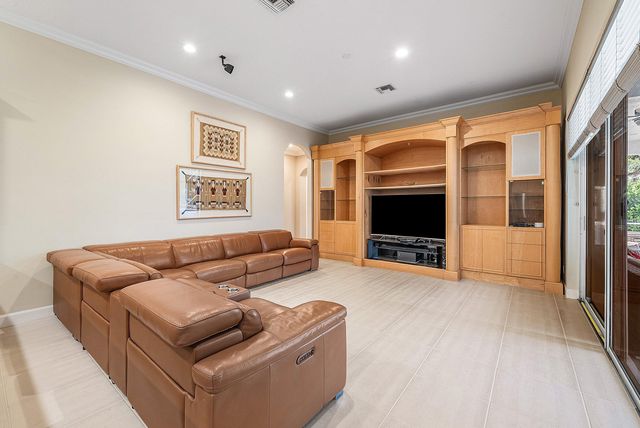 21374 Falls Ridge Way, Boca Raton, FL 33428