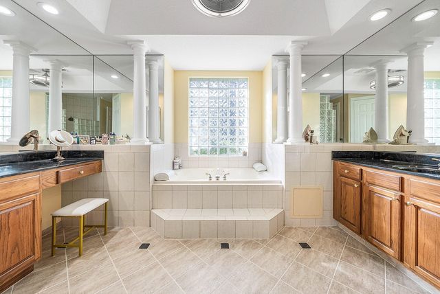 21374 Falls Ridge Way, Boca Raton, FL 33428