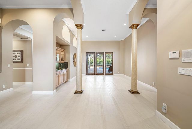 21374 Falls Ridge Way, Boca Raton, FL 33428