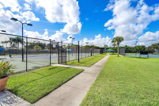 21374 Falls Ridge Way, Boca Raton, FL 33428