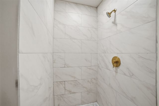 2929 Kingswood Drive, Garland, TX 75040