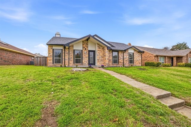 2929 Kingswood Drive, Garland, TX 75040