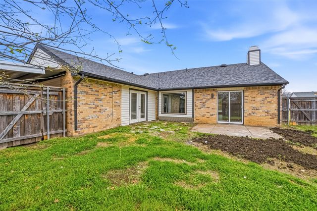 2929 Kingswood Drive, Garland, TX 75040