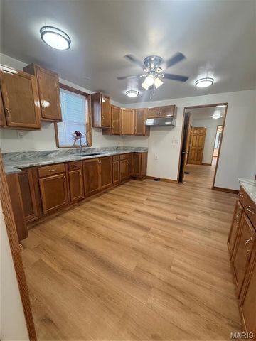 2228 State Street, Granite City, IL 62040