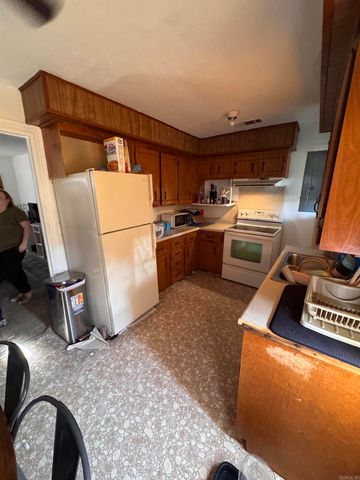 211 NW Third, Kensett, AR 72082