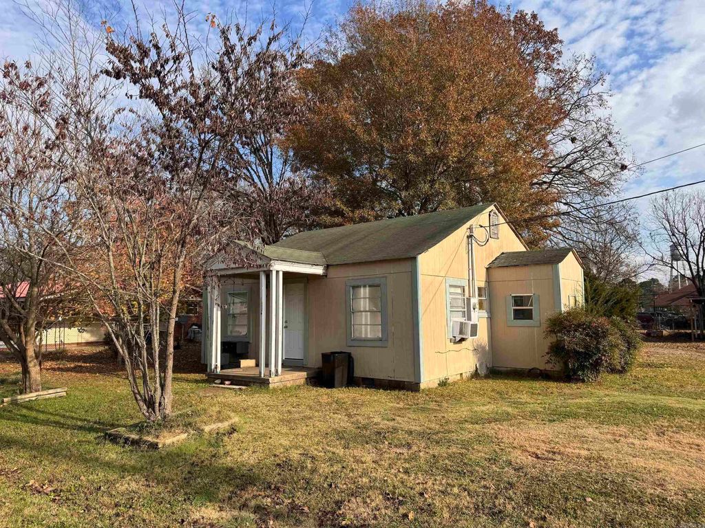 211 NW Third, Kensett, AR 72082